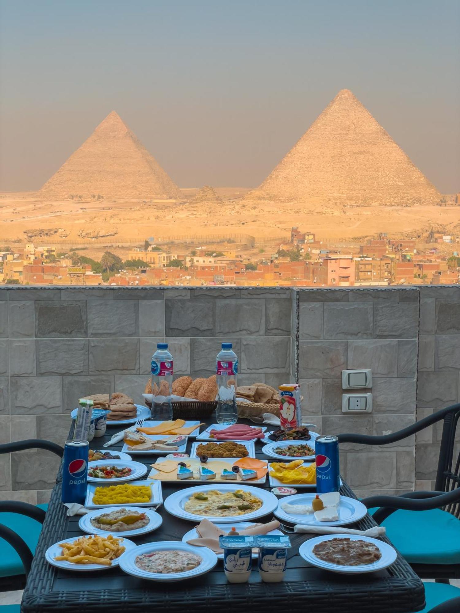 Jumeirah Pyramids View Inn Kafret el-Gabal Eksteriør billede