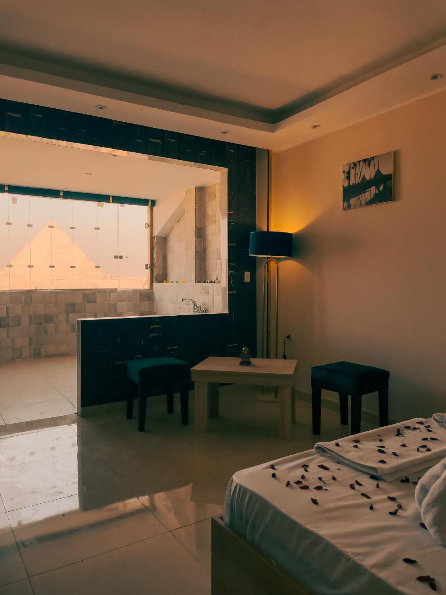 Jumeirah Pyramids View Inn Kafret el-Gabal Eksteriør billede