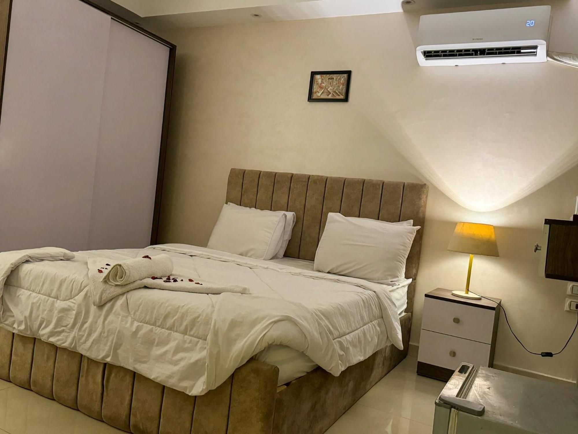 Jumeirah Pyramids View Inn Kafret el-Gabal Værelse billede